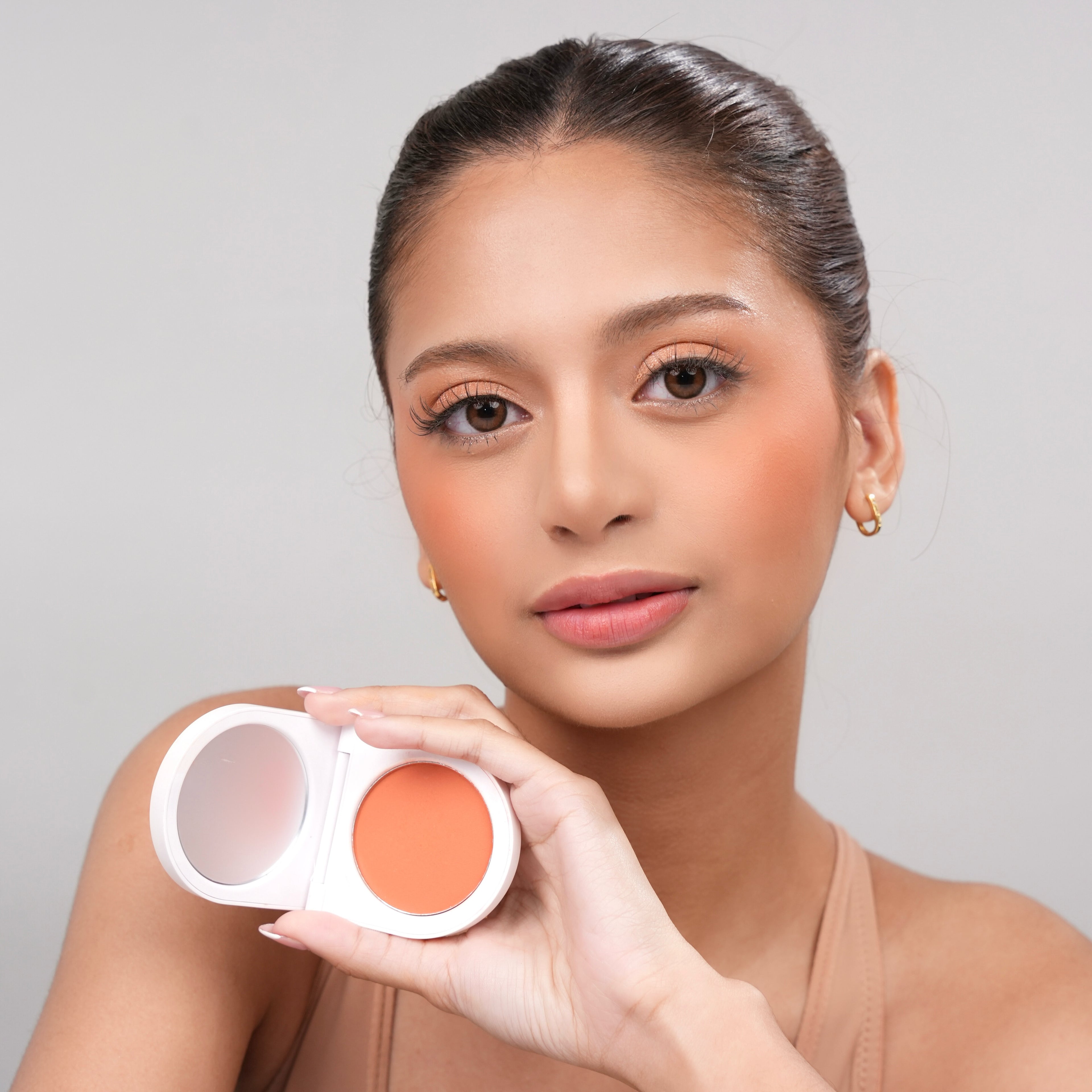 🔥 Passione Blush – Confidence in Every Swipe
